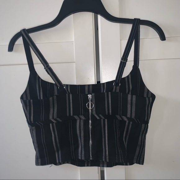 UO Luna Straight Neck Cami - Picture 2 of 8
